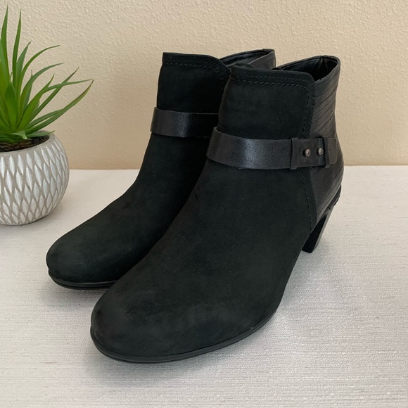 cobb hill rashel buckle bootie